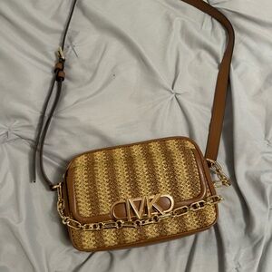 Michael kors cross body